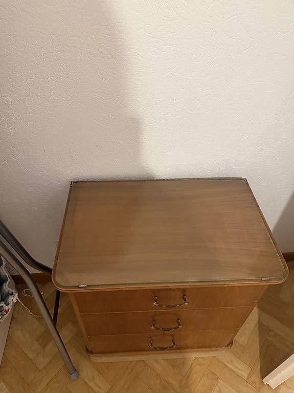 Nachttische: Table de nuit, de chevet à vendre – Gebraucht aus Delémont von eng_lsm2 1
