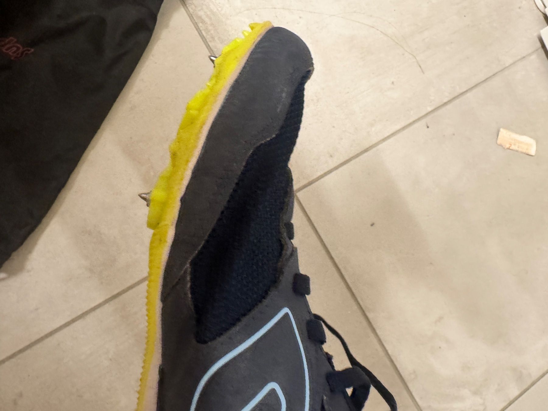 Scarpe per ragazzi: Chaussures de course à pointes Kalenjy + sac – Usato da St-Aubin-Sauges venduto da Kelkel 3