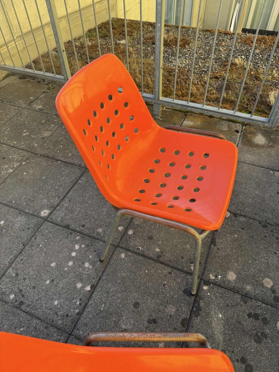 Set di tavolo e panche: Blechtisch mit 4 Stühlen – Usato da Zofingen venduto da Sammlerich 1