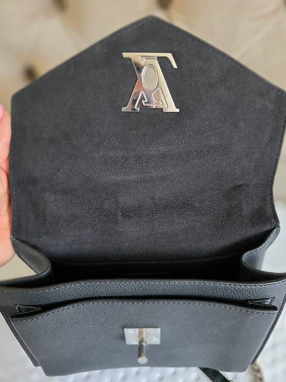 Taschen für Damen: Louis Vuitton MyLockMe BB noir – Gebraucht aus Vogelsang AG von bia_ms5k 3