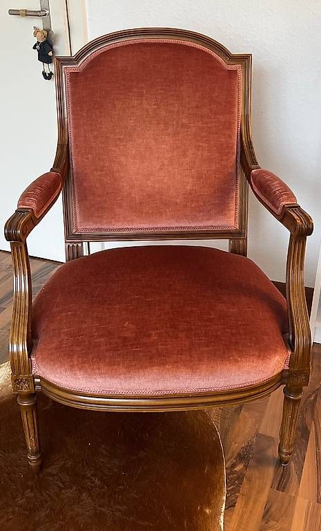 Fauteuils: Antiker Sessel – D'occasion à Breitenbach par aya_w5x7