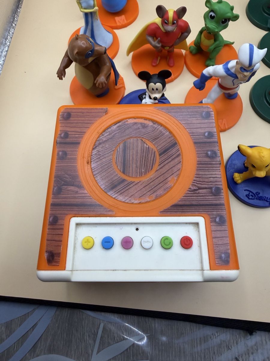 Migros Spielzeuge: Migros Mania: 17 figurines & Box – Gebraucht aus Genève von sho_67qj 3