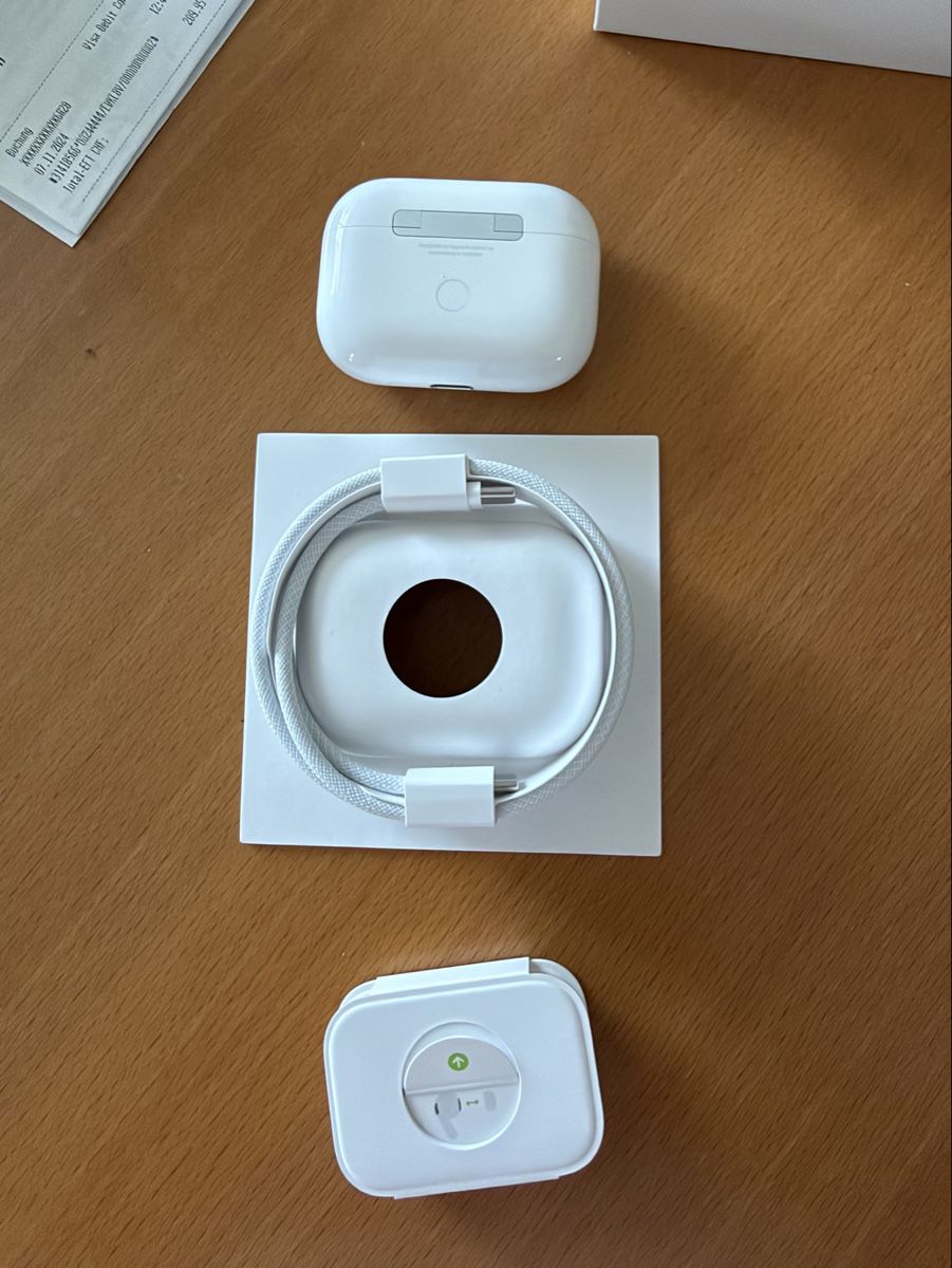 Apple Cuffie: Apple AirPods Pro 2te Generation  – Usato da Murgenthal venduto da Tina_4055 5