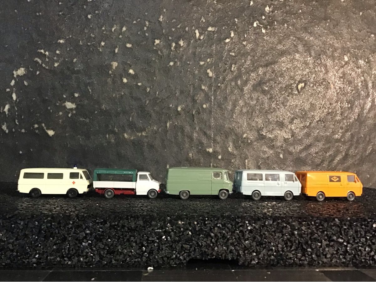 Kit di modellismo & Modellini statici: MODELLFAHRZEUGE – Usato da Männedorf venduto da Spezial-Modelle