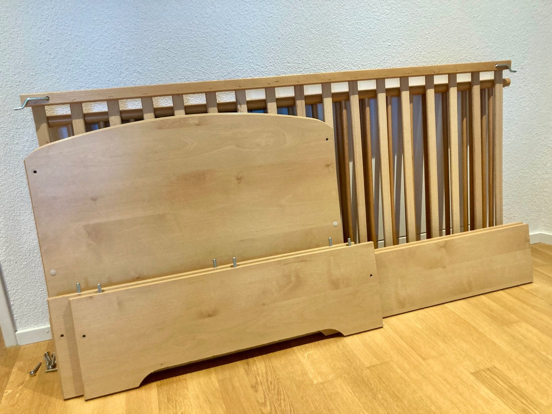 Betten: Kinderbett aus Holz hell 140x70 cm – Gebraucht aus Winterthur von Rica_3 1