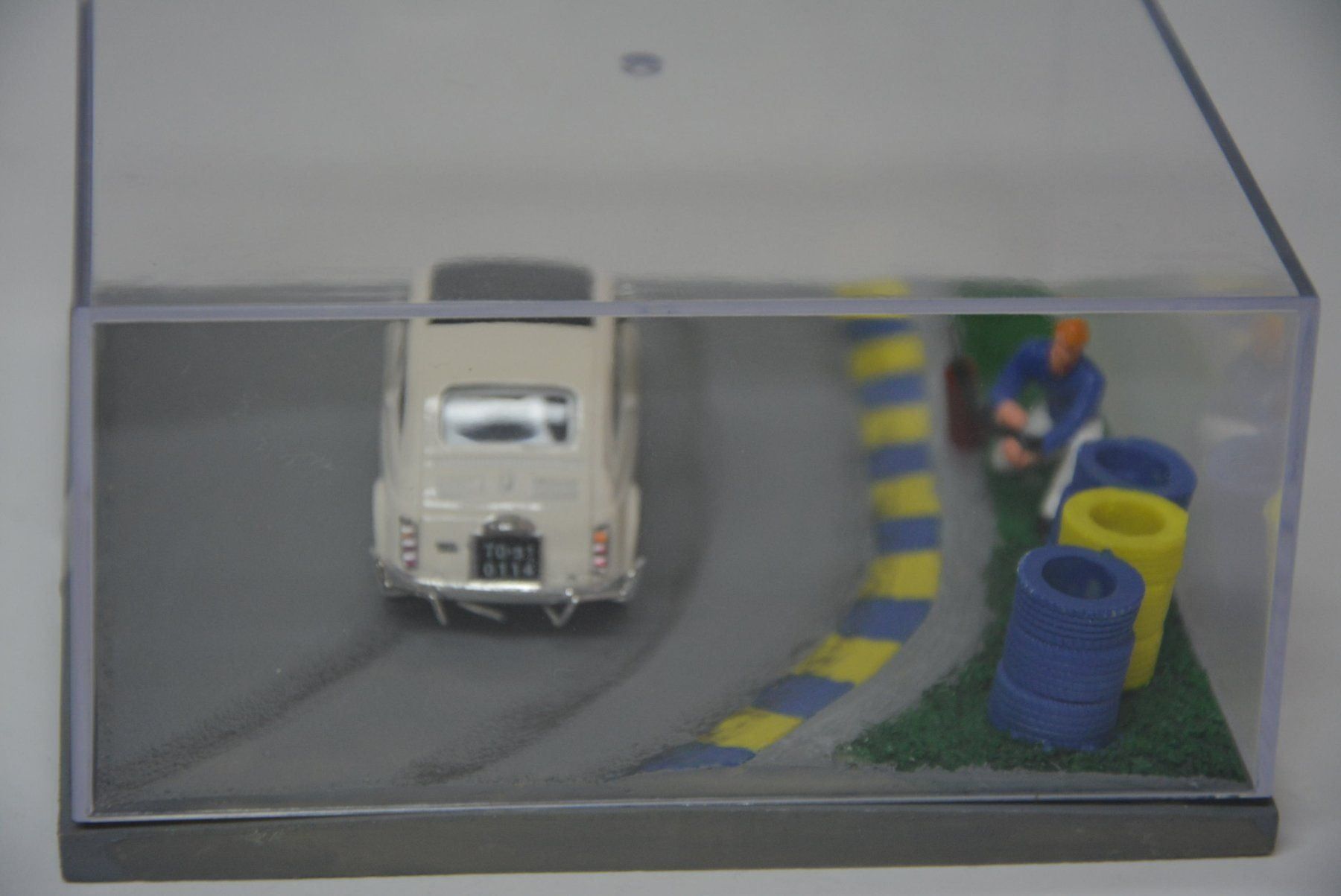 Fiat Modellautos: Fiat 500 Abarth , Diorama , 1:43 – Neu (gemäss Beschreibung) aus Goldach von Feivel9 6