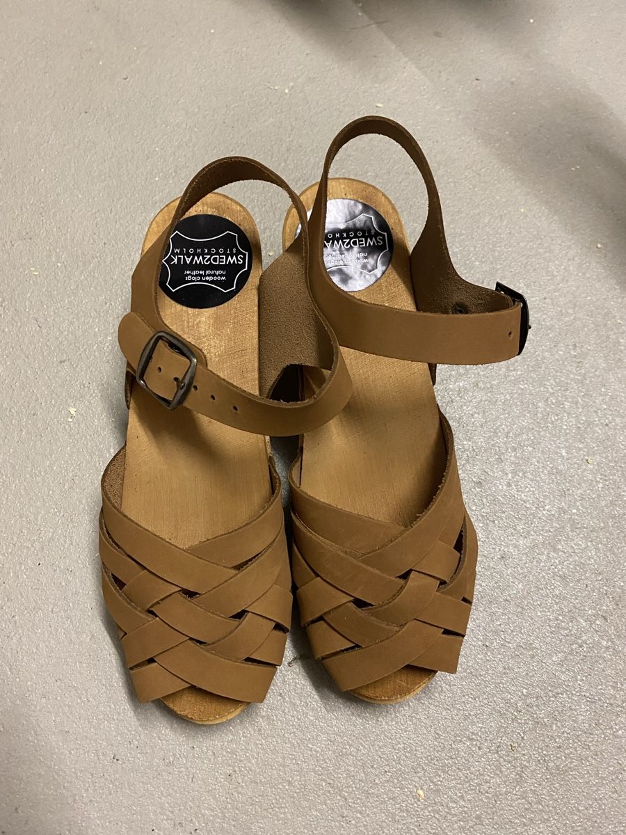 Scarpe da donna: Neue Schweden Zoggeli Grösse 37 – Nuovo (secondo la descrizione) da Winterthur venduto da Sunshineandrain