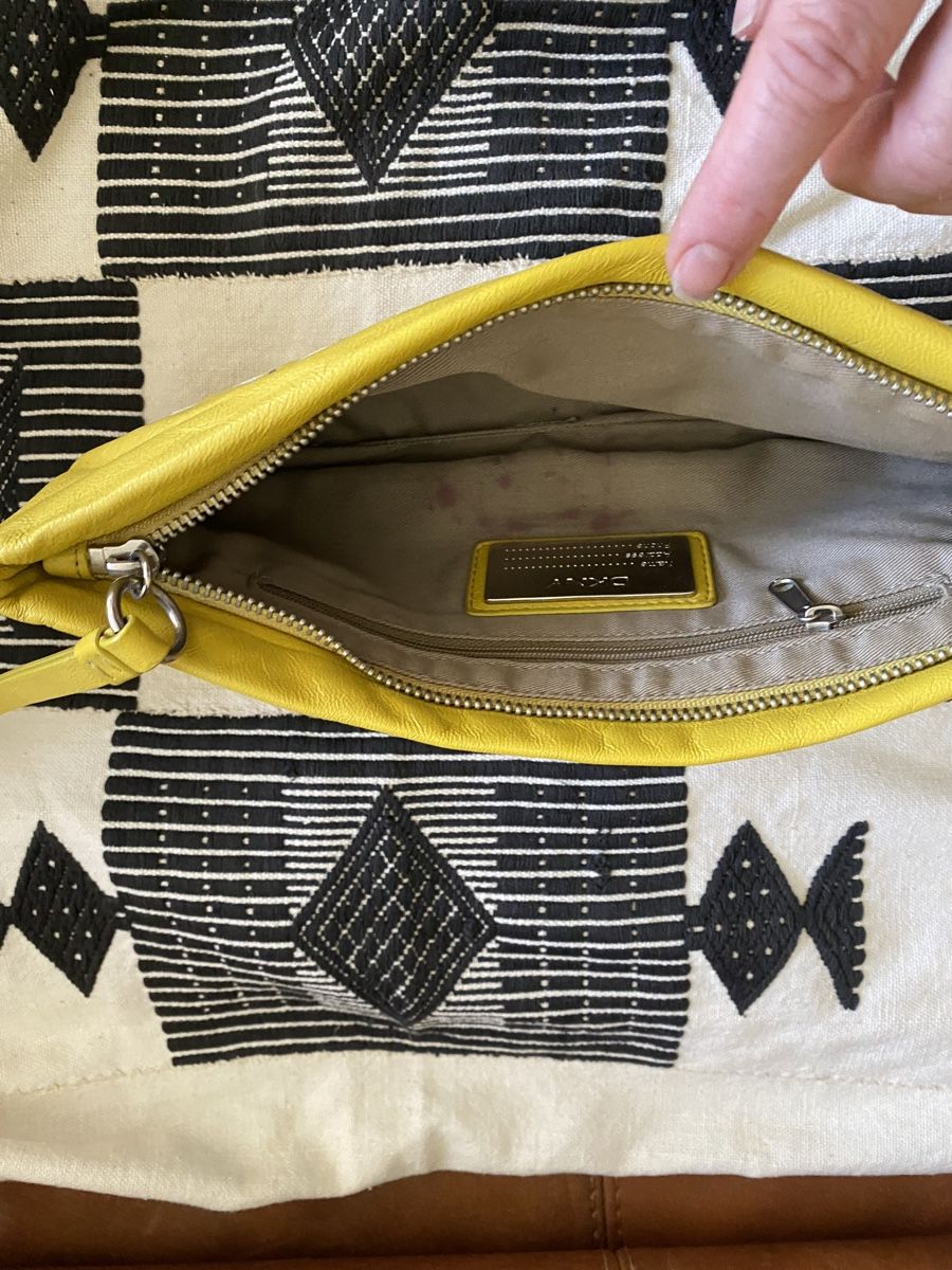 DKNY Sacs femmes: Vintage Leder Clutch DKNY – D'occasion à Zürich par linlin02 3
