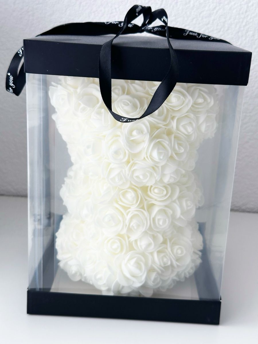 Alle Dekorationen: Rosenbär Weiss mit Geschenkbox Neu-Geschenkidee – Neu und originalverpackt aus Eglisau von Brewster1 2