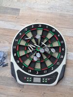 Elektronische Dartscheibe mit Zubehör neuwertig