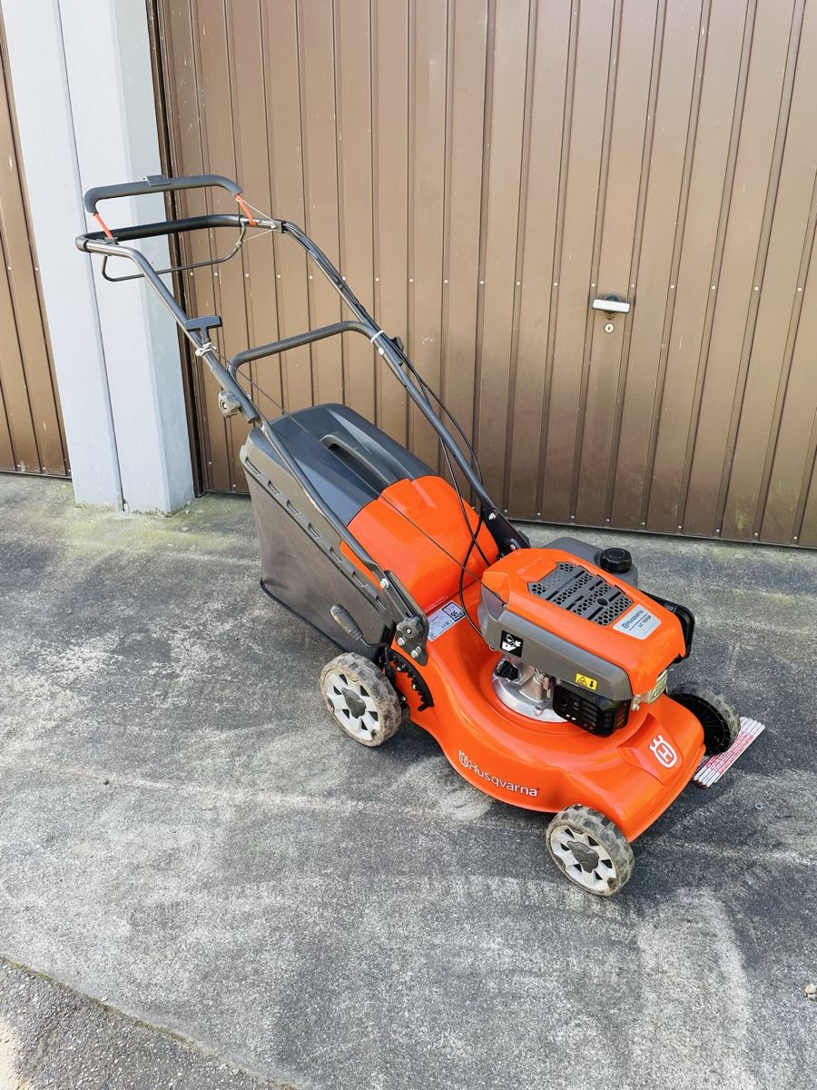 Husqvarna Tagliaerba: Rasenmäher Husqvarna Profi – Usato da Würenlos venduto da Shop_Shop