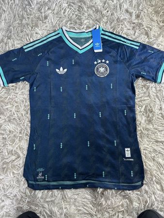 Maillot Allemagne Adidas T.M neuf avec étiquettes