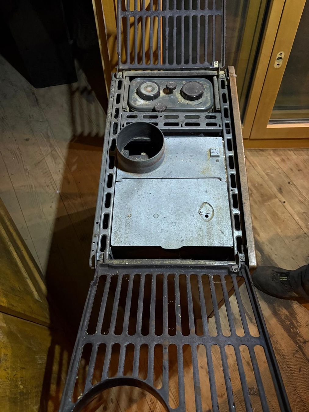 Altri mobili d'antiquariato: Antiker Ölofen – Usato da Ruswil venduto da rah_8p5y 2