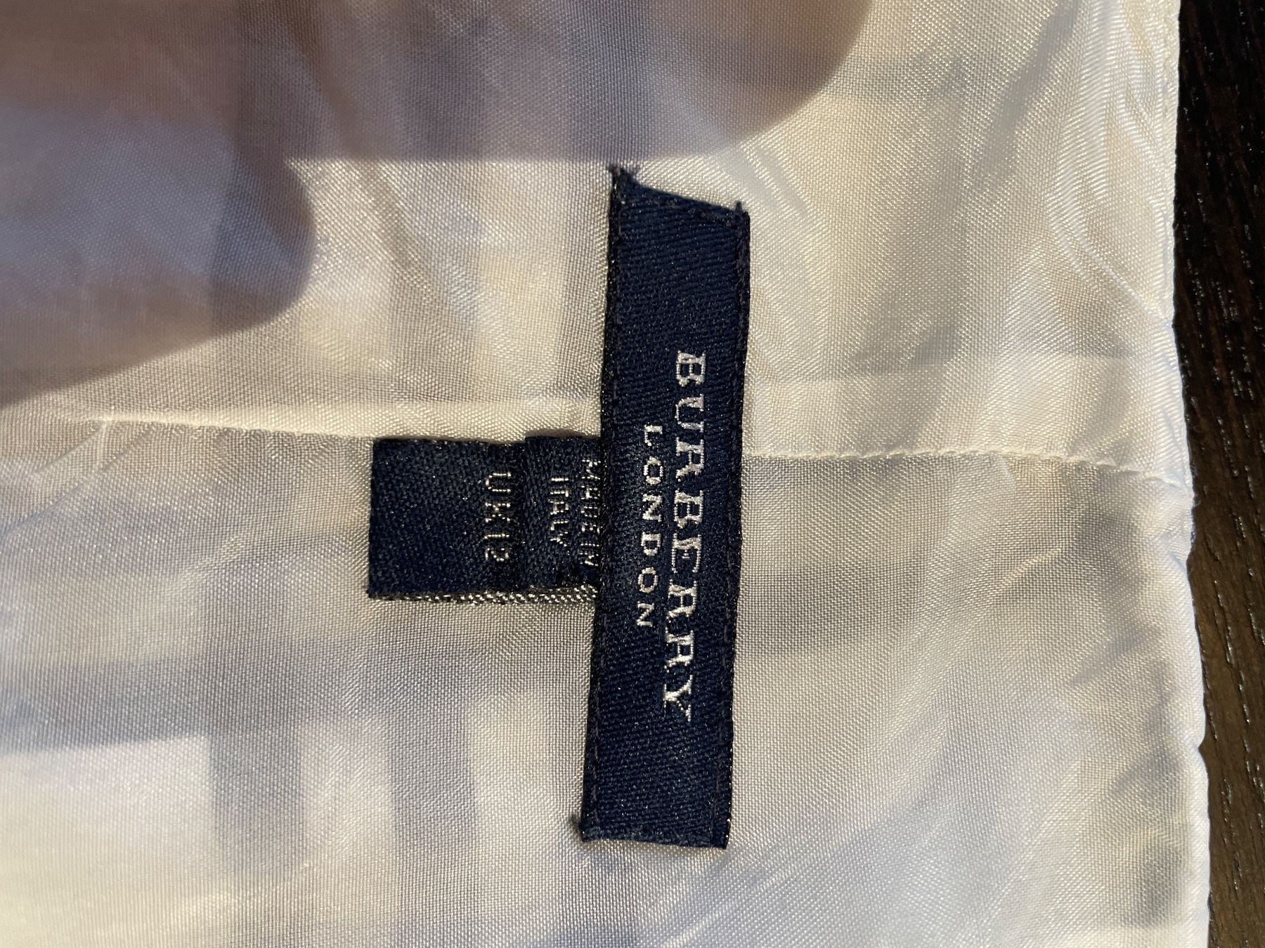 Burberry Gonne: Jupe Burberry blanche taille uk12 – Usato da Gy venduto da ros_h98s 2