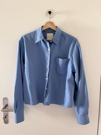 hellblaues boxy hemd