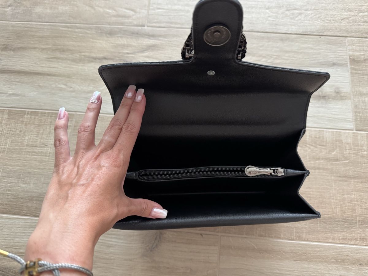 Taschen für Damen: schwarze Handtasche – Gebraucht aus Wallisellen von mel.sinta 3