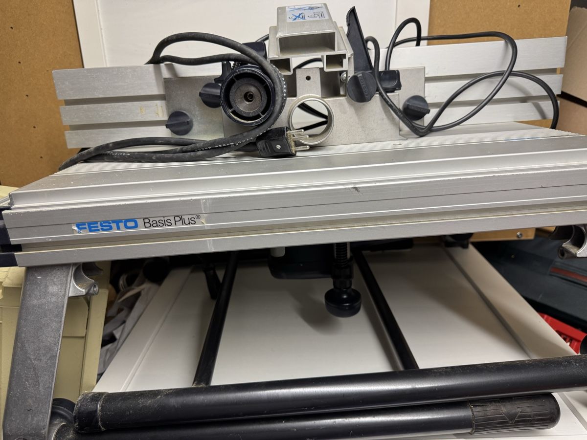 Festo Tutte le macchine: Fraiseuse Festo OF 900 E-Set CH – Usato da Brügg BE venduto da Goob 4
