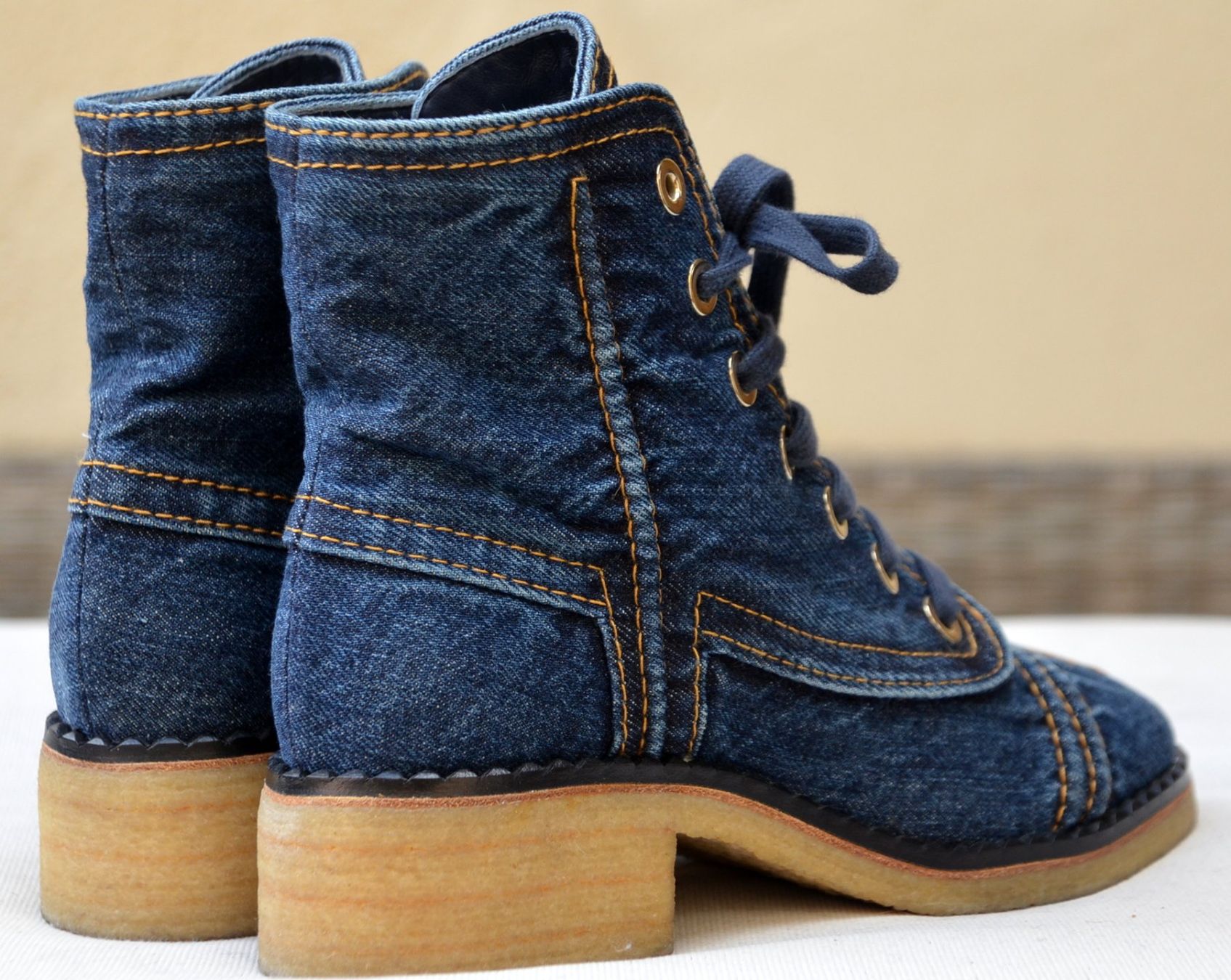Chanel Scarpe da donna: Boots Chanel  bottines  .36 – Usato da Collonges venduto da Auganien 6