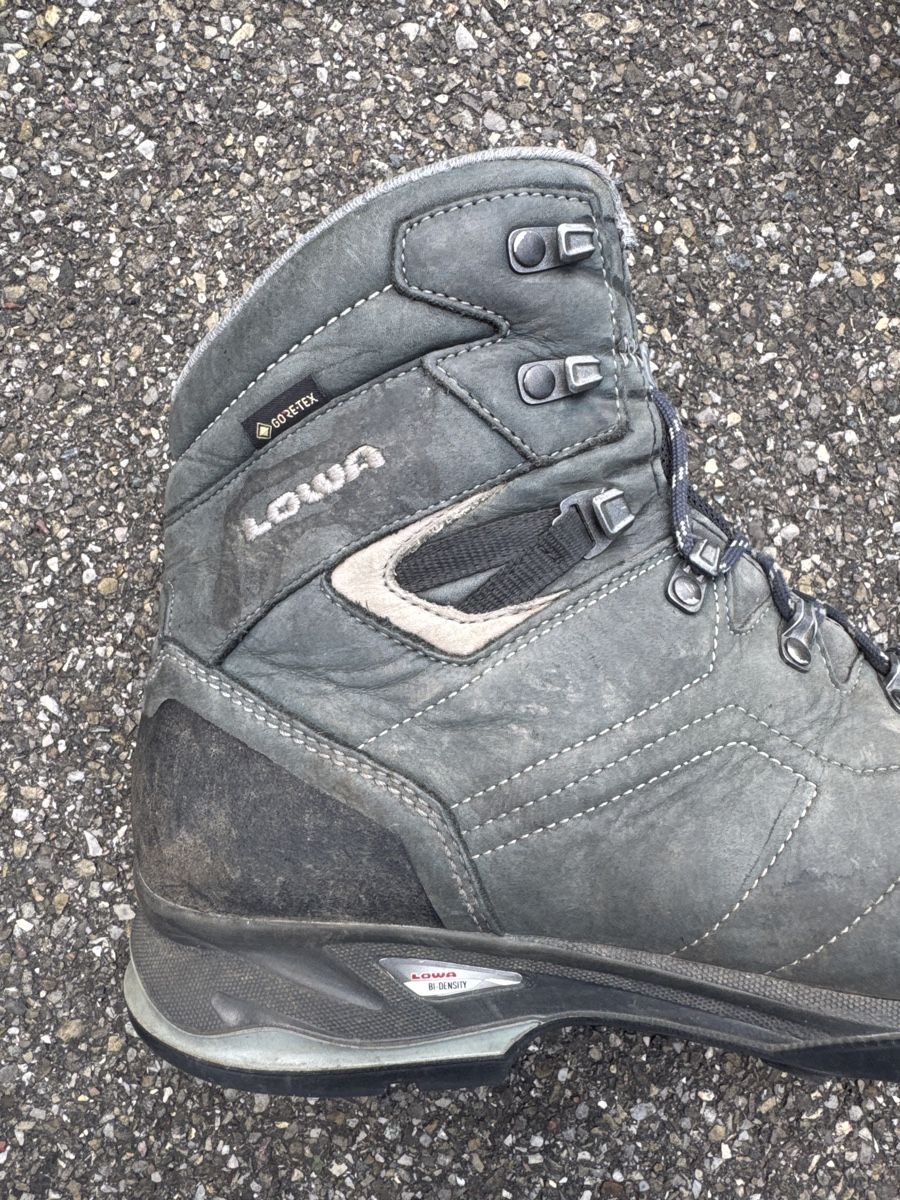 Lowa Scarpe da uomo: LOWA Trekkingschuhe Dunkelblau – Usato da Niederuzwil venduto da trust1963 5