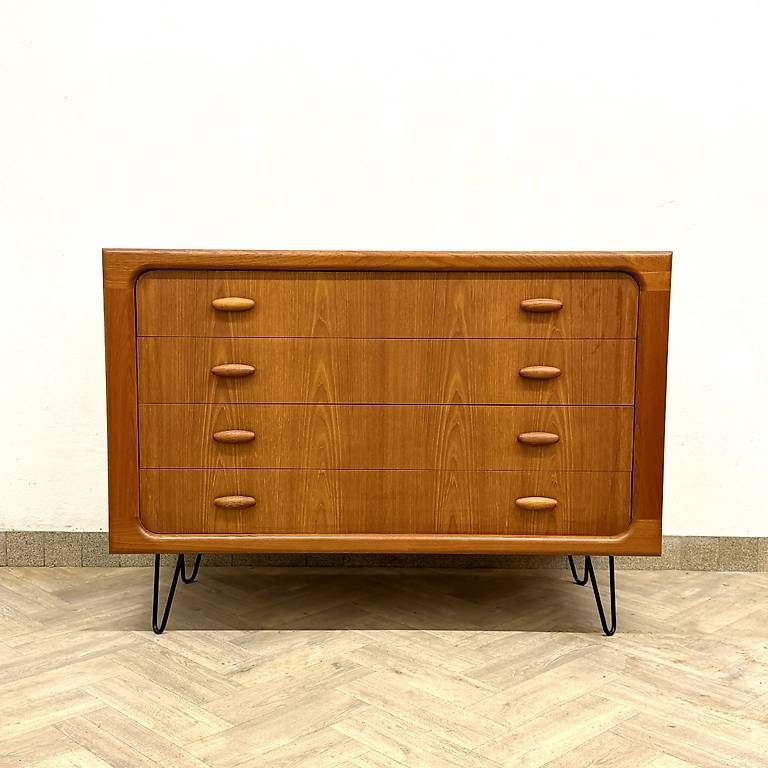 Kommoden: Mid Century dänisches teak Sideboard by DYRLUND – Gebraucht aus basel von vintory.ch