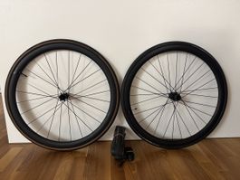 DT Swiss CRD 351 SL Disc Carbon Laufradsatz - Top Zustand!