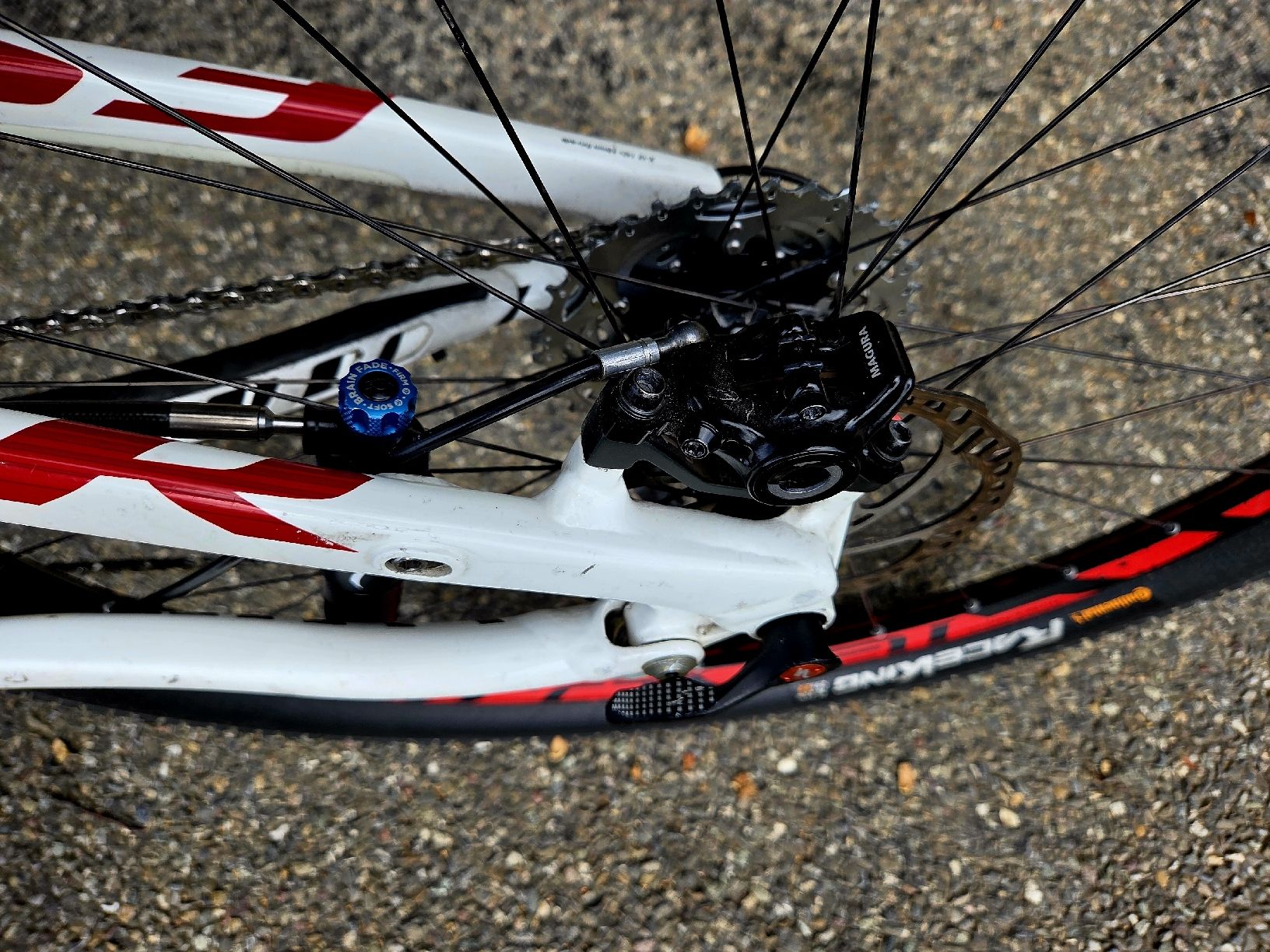 Specialized Vélos: MTB Fully Specialized Epic Expert Carbon 29 – D'occasion à Winterthur par TheMatrixHasYou 7
