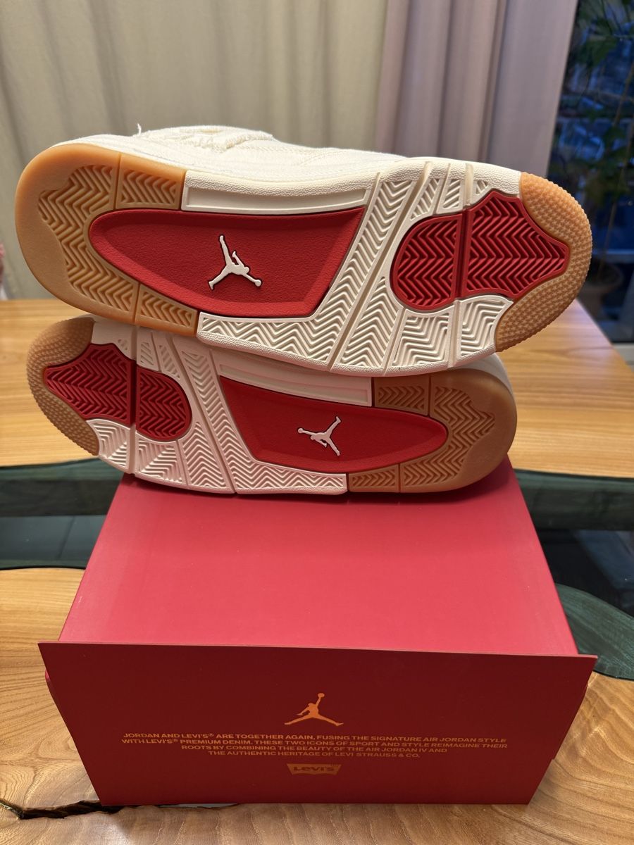 Jordan Scarpe da uomo: Jordan 4 x Levis White US10 Deadstock – Nuovo e nell'imballaggio originale da Konolfingen venduto da likeacat 4