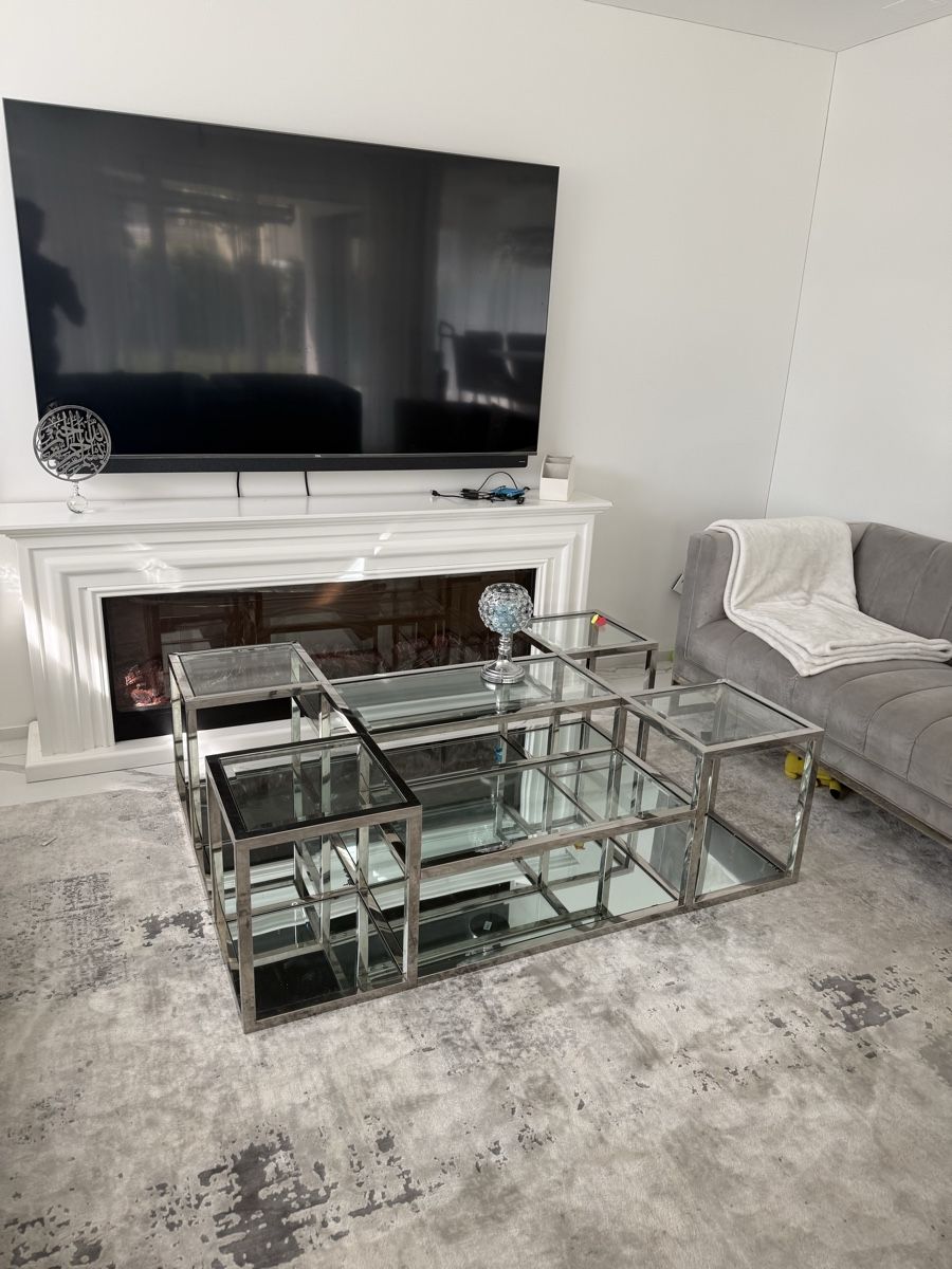 Tische: Couchtisch Glas modern – Gebraucht aus Oetwil a.d. Limmat von dossakaboss