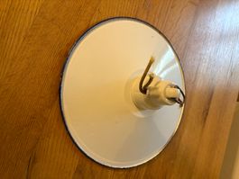 Stalllampe emailliert, in gutem Zustand, Durchmesser 25 cm
