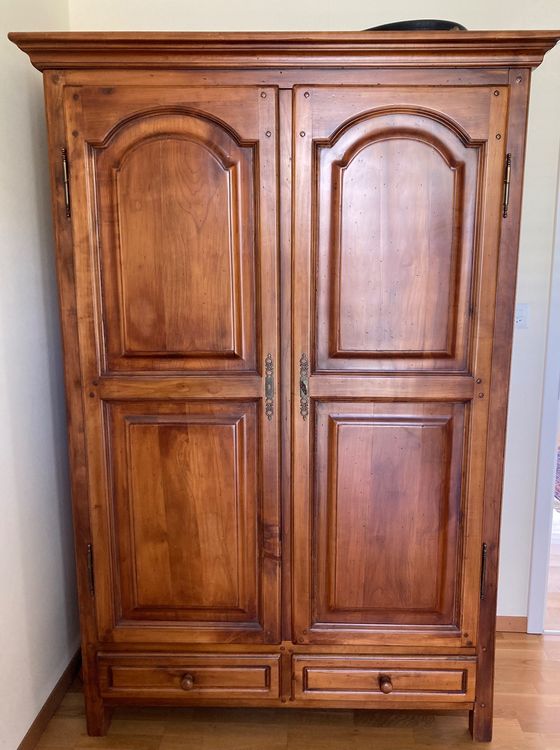Armoire à habits de style rustique en bois Kaufen auf Ricardo