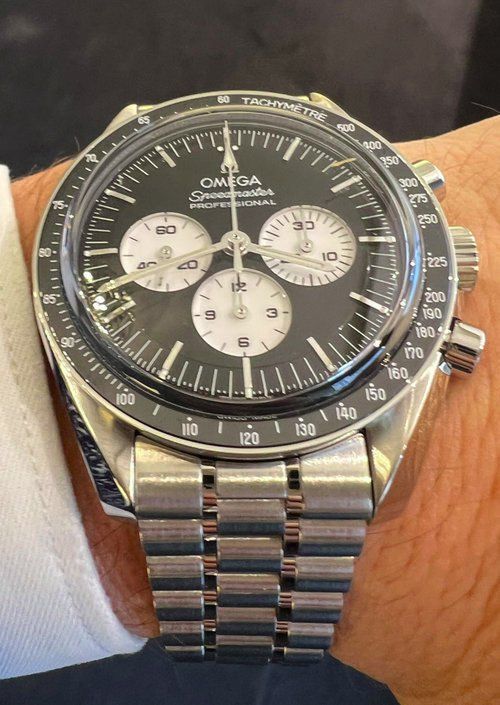 Omega Orologi: Omega Speedmaster Moonwatch Reverse Panda – Nuovo e nell'imballaggio originale da Zürich venduto da juwelier-damken 2