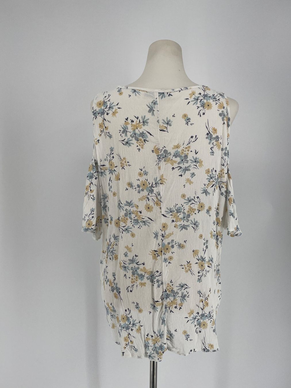 C&A Blusen: Viskose Bluse Gr. 44 von Clockhouse C&A – Gebraucht aus Auenstein von moin. 4
