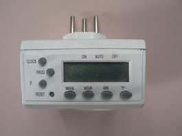 Programmierbare Schaltuhr mit Zufallsgenerator 230V
