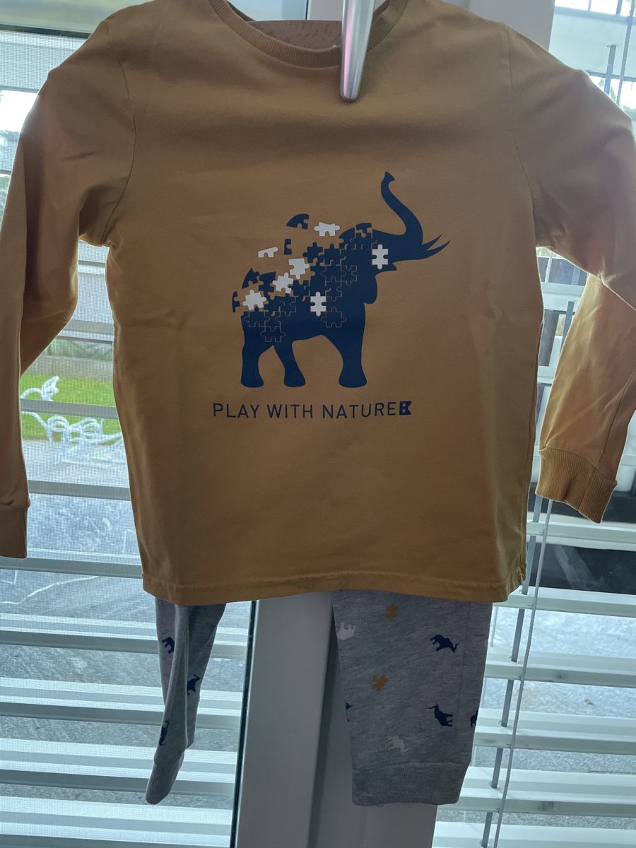 Okaidi Pyjamas & Ähnliches: Pyjama mit Elefanten – Gebraucht aus Spreitenbach von bea_wrh6