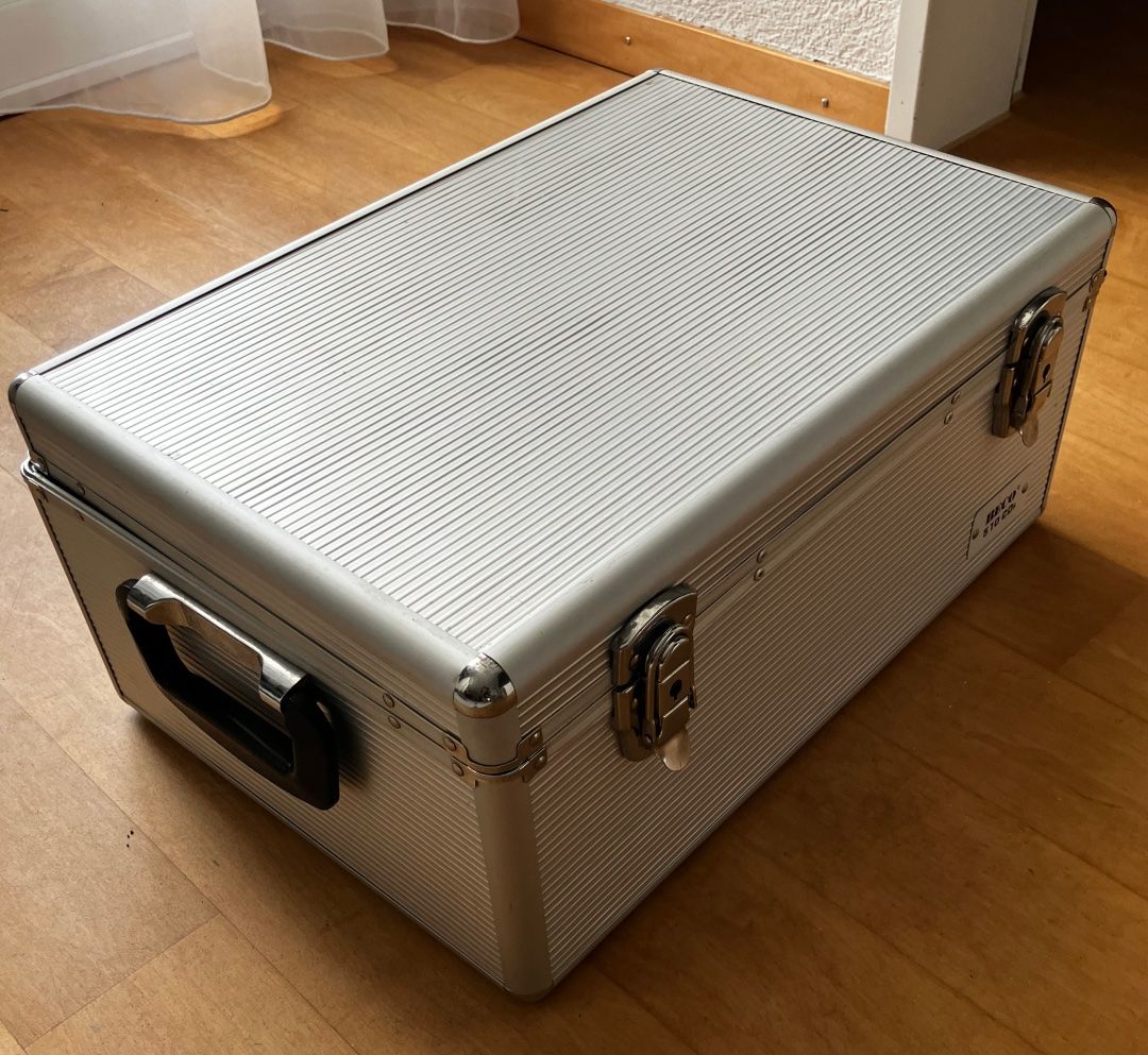 Valises de voyage: Alu-Koffer mit 41 CDs – D'occasion à Au ZH par Enillo 6