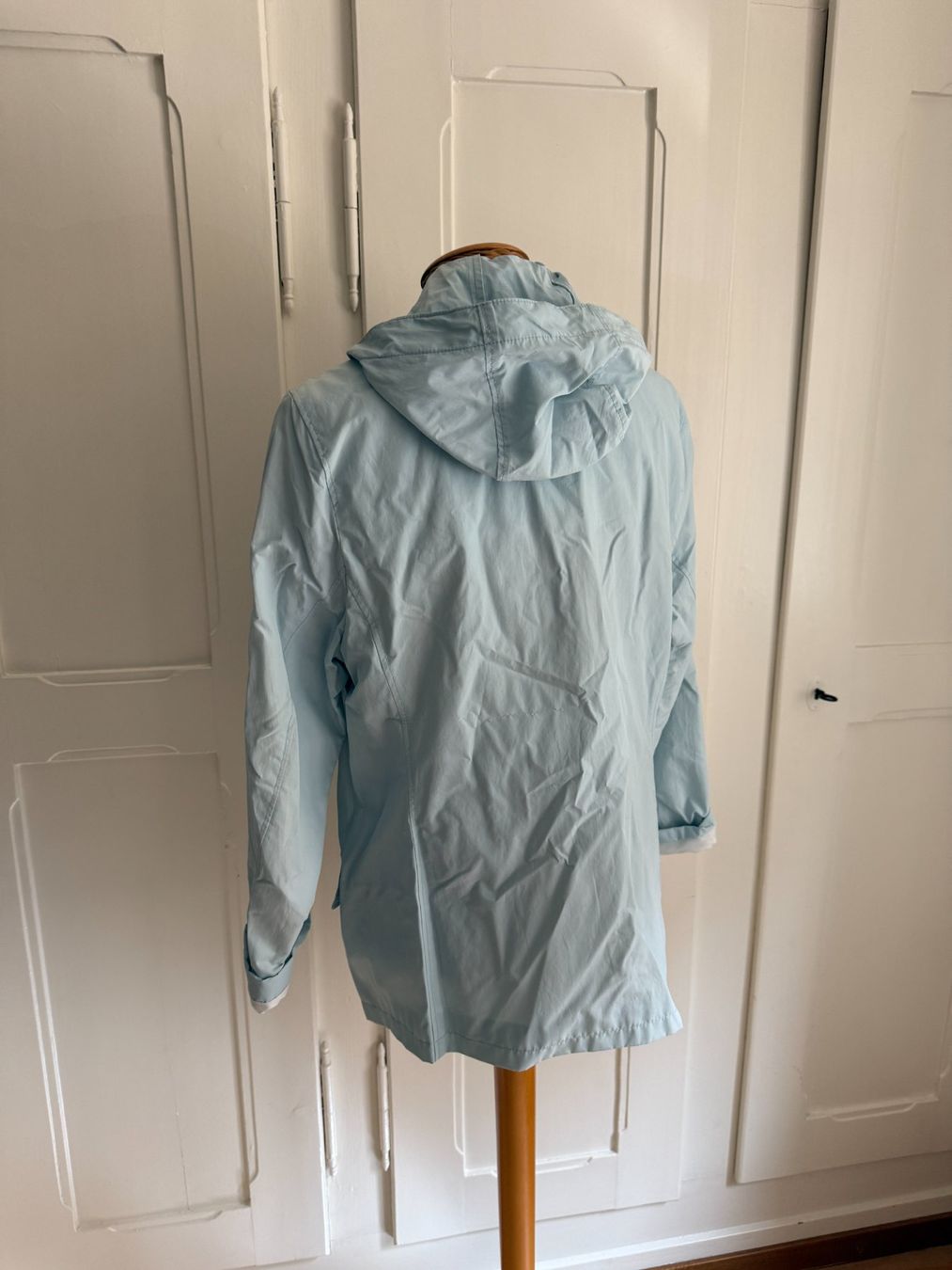 Fuchs Schmitt Vestes: FUCHS SCHMITT - Regenjacke hellblau 40 – D'occasion à Zürich par Diazaio 2