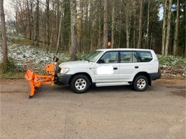 Toyota Land Cuiser mit Schneepflug