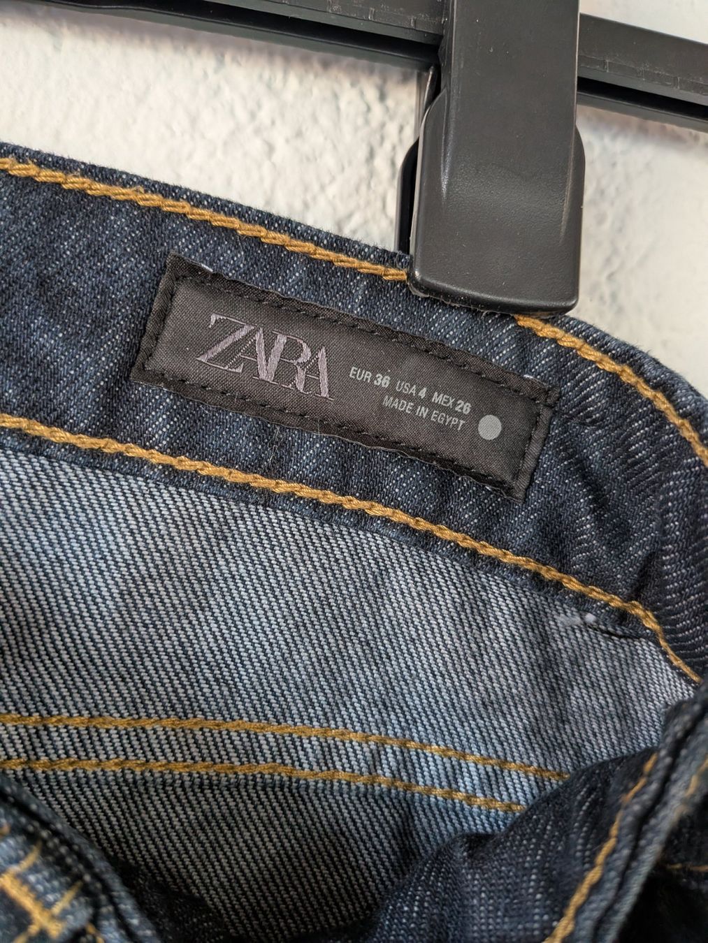 Zara Jeans: Blaue Ballon Jeans Gr. S – Nuovo (secondo la descrizione) da Ostermundigen venduto da om11 3