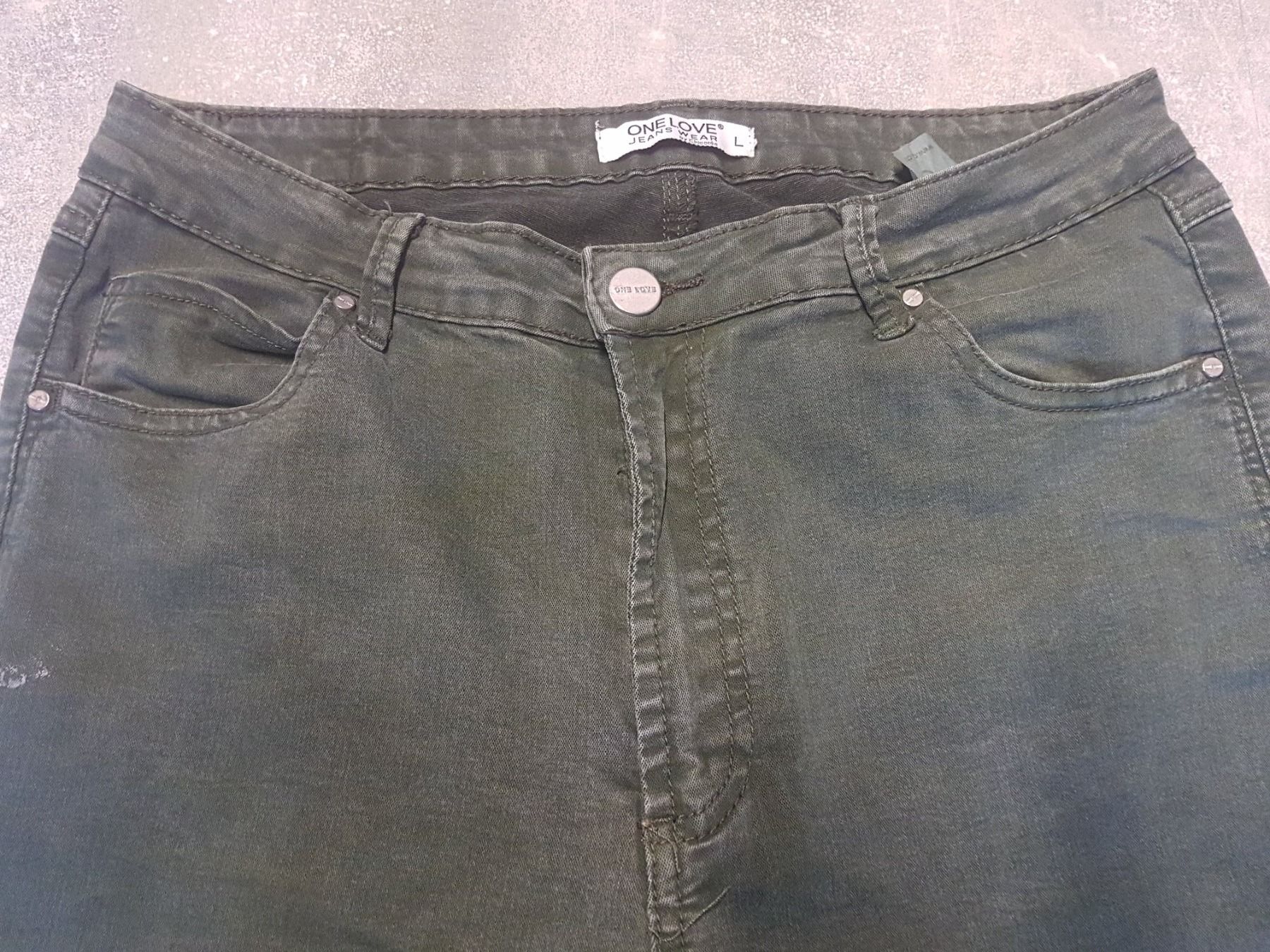 Jeans: Pantalon vert olive taille L marque Chicorée 76% coton – Usato da Villiers venduto da san_jn5w