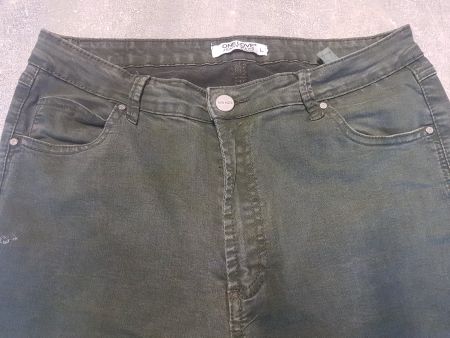 Pantalon vert olive taille L marque Chicorée 76% coton