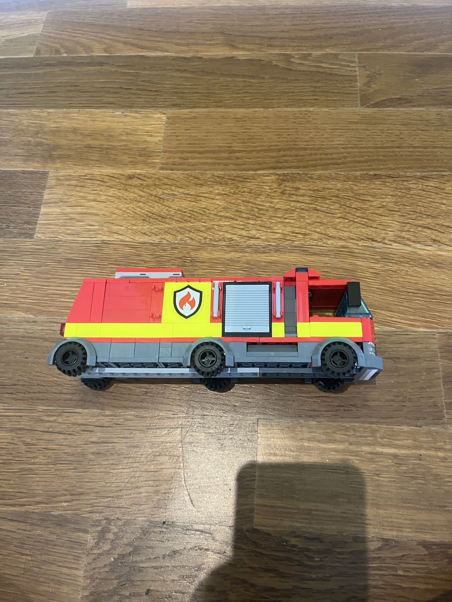 Lego Spielzeuge: Lego Feuerwehrauto – Gebraucht aus Adligenswil von linda-maria 7