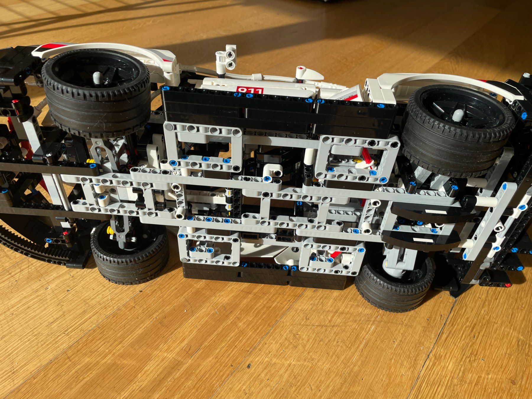 Lego Kit di costruzioni: Lego Technic Porsche 911 RSR - #42096 – Usato da Petit Lancy venduto da gil_hr6v 7