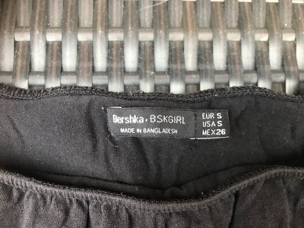 Bershka Blusen, T-Shirts & Tops: Mädchen Bershka Top schwarz S – Gebraucht aus Bergdietikon von antovale 1