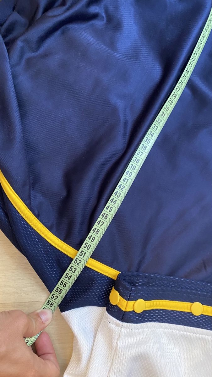 Adidas Jacken: Vintage Adidas Jacke – Gebraucht aus Obfelden von tan_9lj9 5