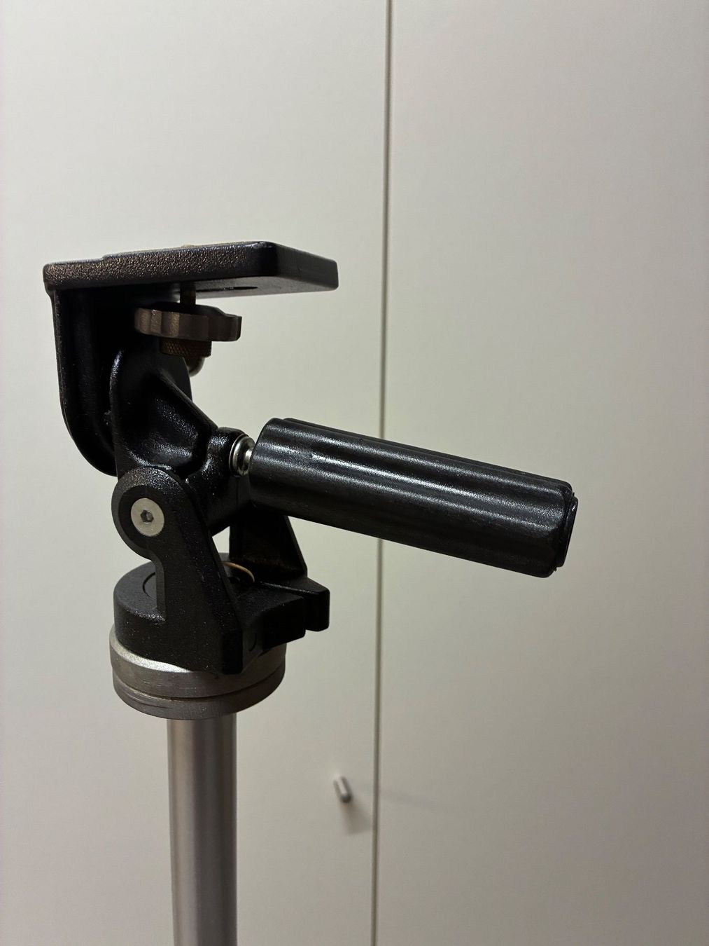 Manfrotto Stative & Stativköpfe: Stativ, Manfrotto Professional Tripod Art. 190 – Gebraucht aus Wäldi von 1491Dominik 3