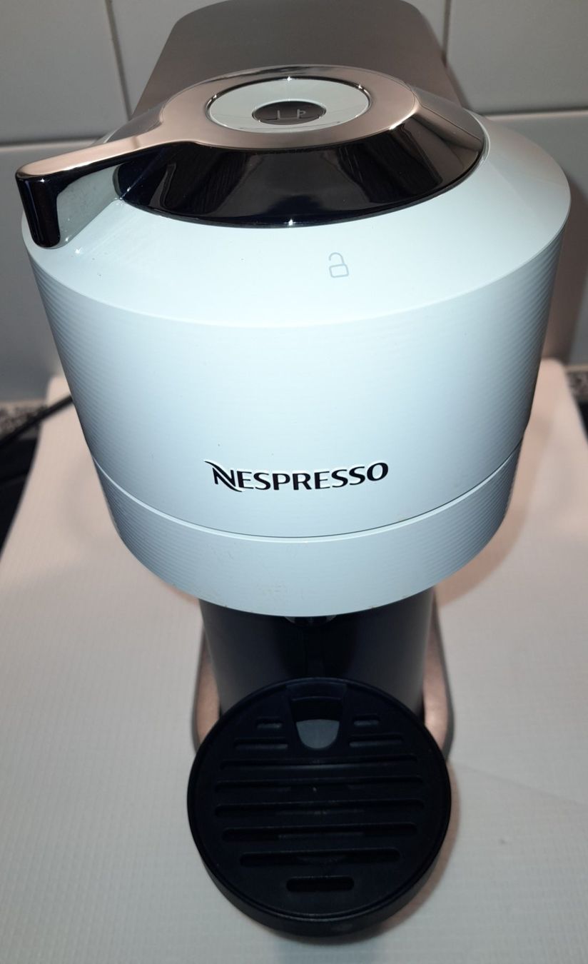 Nespresso Machines à café & Machines à expresso: Nespresso Vertuo Next – Neuf (Voir description) à Zürich par Zurich 4