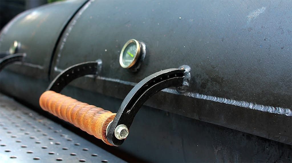 Griglie: Big BBQ Smoker – Usato da Giffers venduto da Camcar 1
