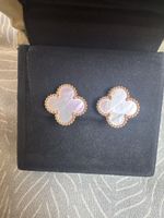 Ohrclips Van Cleef & Arpels Alhambra Perlmutt Gold neu