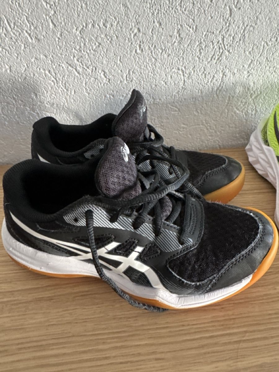 Asics Herrenschuhe: Asics Schuhe 36 – Gebraucht aus Schmerikon von BiancaM03 1