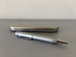 Hochwertiger Kugelschreiber mit integriertem USB-Stick